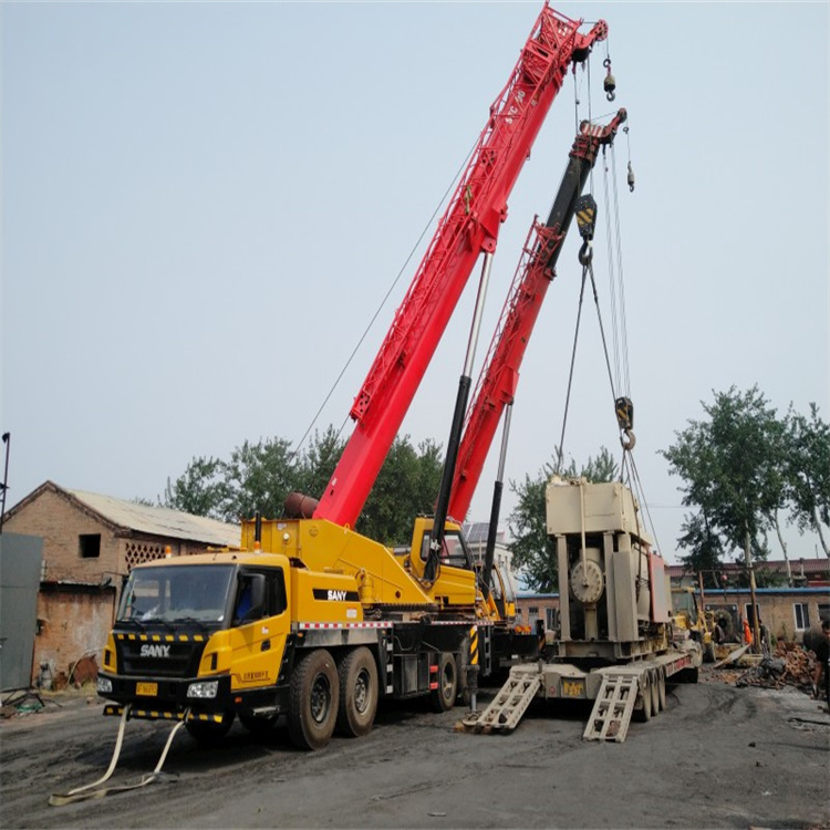 小金吊车租赁要怎样才能降低成本呢